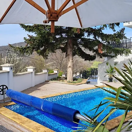 Villa Aquamarine House Baltsjik
