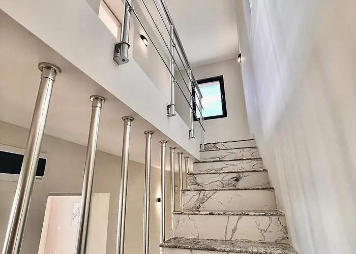 Aquamarine House Villa *